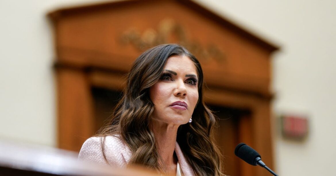 trump-demite-secretaria-de-seguranca-interna-apos-desgaste-sobre-repressao-a-imigracao-e-gastos