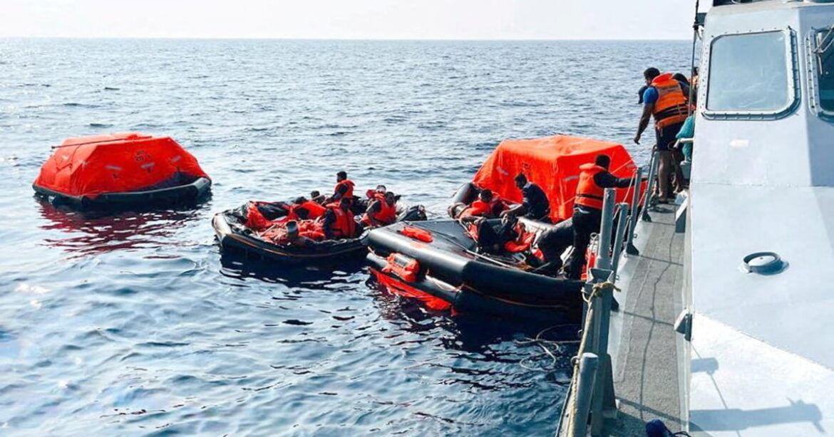 eua-pressionam-sri-lanka-a-nao-repatriar-tripulacao-iraniana-e-sobreviventes-de-navio-afundado,-diz-memorando