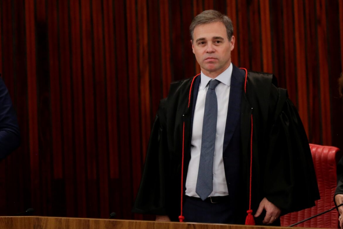 mendonca-manda-pf-investigar-vazamentos-de-mensagens-de-vorcaro