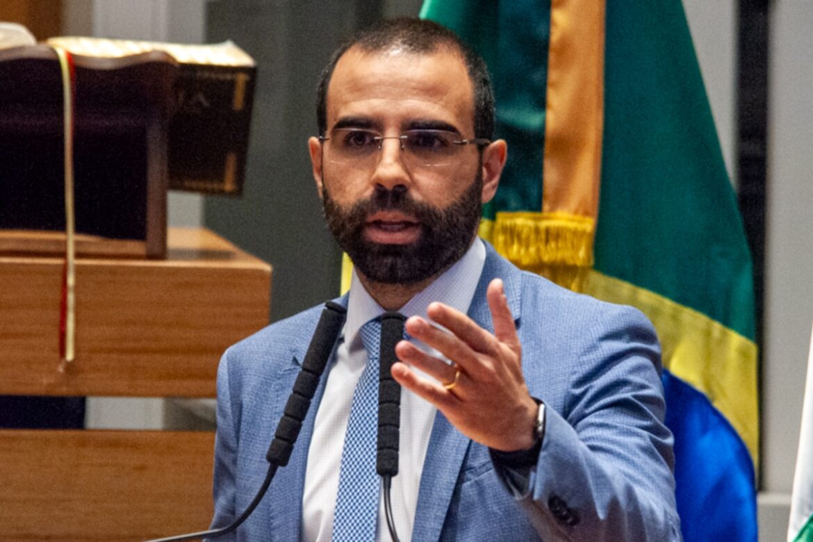 cpi-do-master-na-cldf-depende-de-deputado-chamado-de-fdp-por-ibaneis