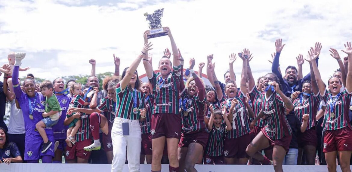soberania-tricolor:-fluminense-vence-o-fla-e-conquista-a-copa-rio-feminina-com-100%-de-aproveitamento