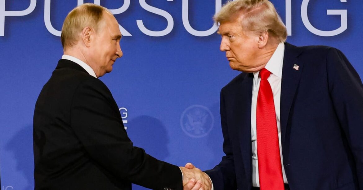 trump-e-putin-falam-de-guerra-e-paz-enquanto-eua-avaliam-alivio-de-sancoes-contra-petroleo-russo