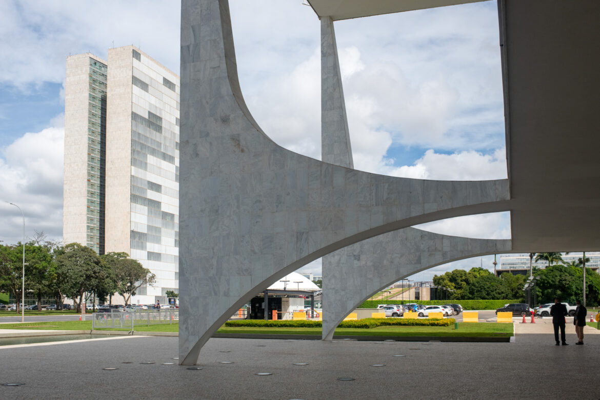 planalto-convoca-reuniao-sobre-pl-dos-apps-antes-de-encontro-com-motta