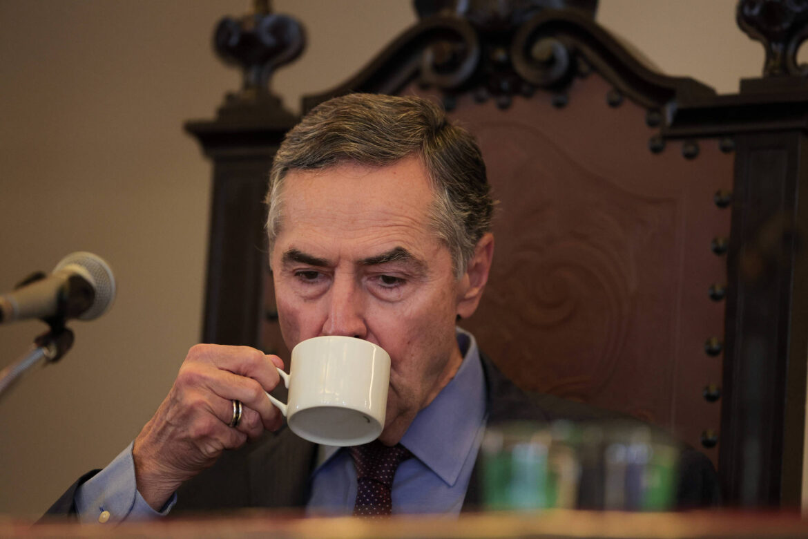 barroso-diz-que-'nunca-tinha-ouvido-falar'-de-vorcaro-e-que-stf-vive-'momento-dificil'