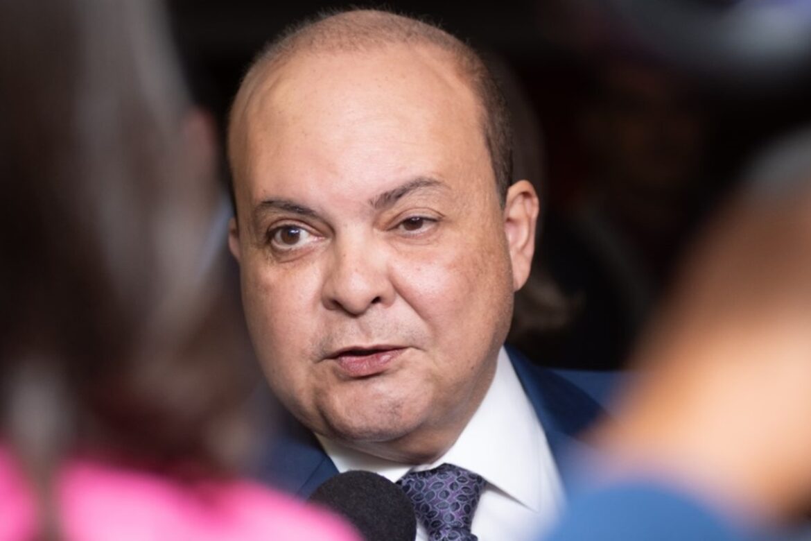 oab-questiona-ibaneis-sobre-serrinha-do-paranoa-em-lei-de-socorro-ao-brb