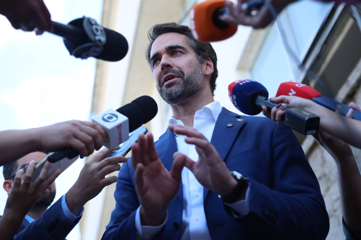 eduardo-leite-reluta-em-apoiar-caiado-e-quer-a-vaga