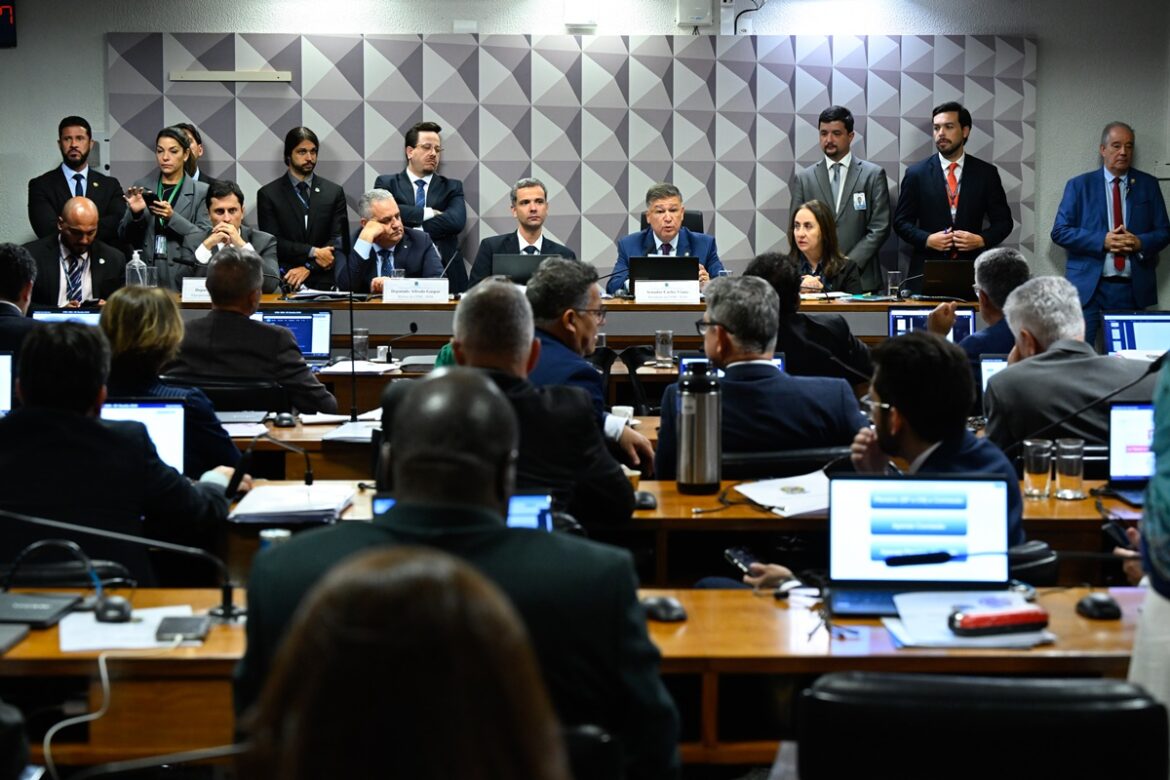 cpmi-do-inss-termina-sem-relatorio-aprovado,-apos-7-meses-de-trabalho