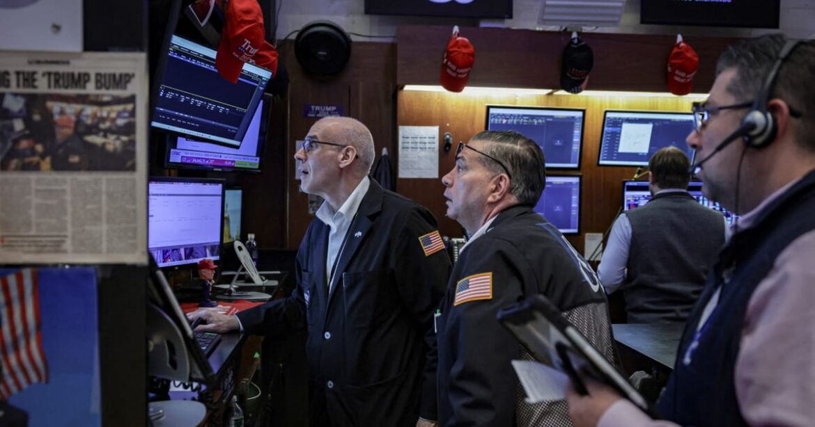 wall-st-abre-em-baixa-apos-adiamento-de-ataques-ao-ira-oferecerem-calma-limitada